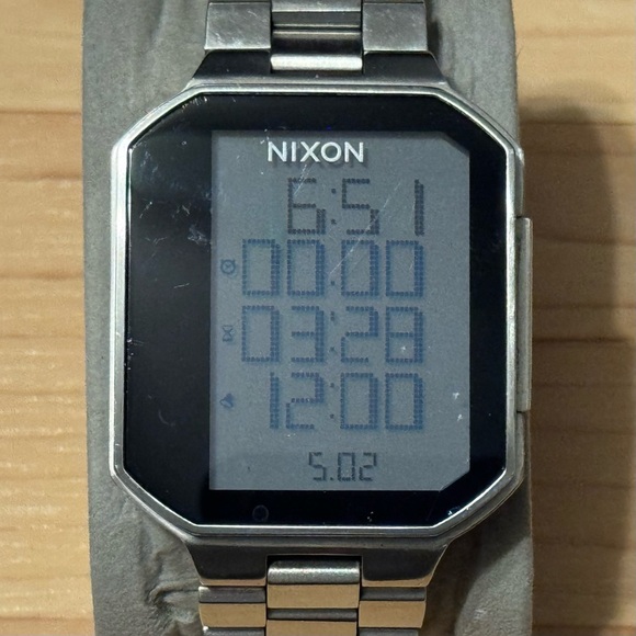 Nixon The Synapse 
